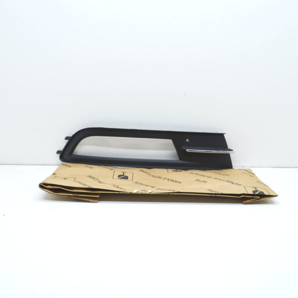 NEW VOLKSWAGEN PASSAT B8 3G2 FRONT RIGHT BUMPER GRILLE 3G08546629B9 - Image 2