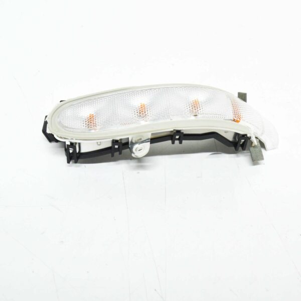 NEW MERCEDES BENZ C W203 RIGHT MIRROR TURN SIGNAL A2038201021 ORIGINAL - Image 2