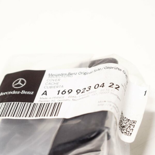 NEW MERCEDES-BENZ A W169 REAR SEAT RIGHT OUTSIDE COVER A1699230422 ORIGINAL - Image 2