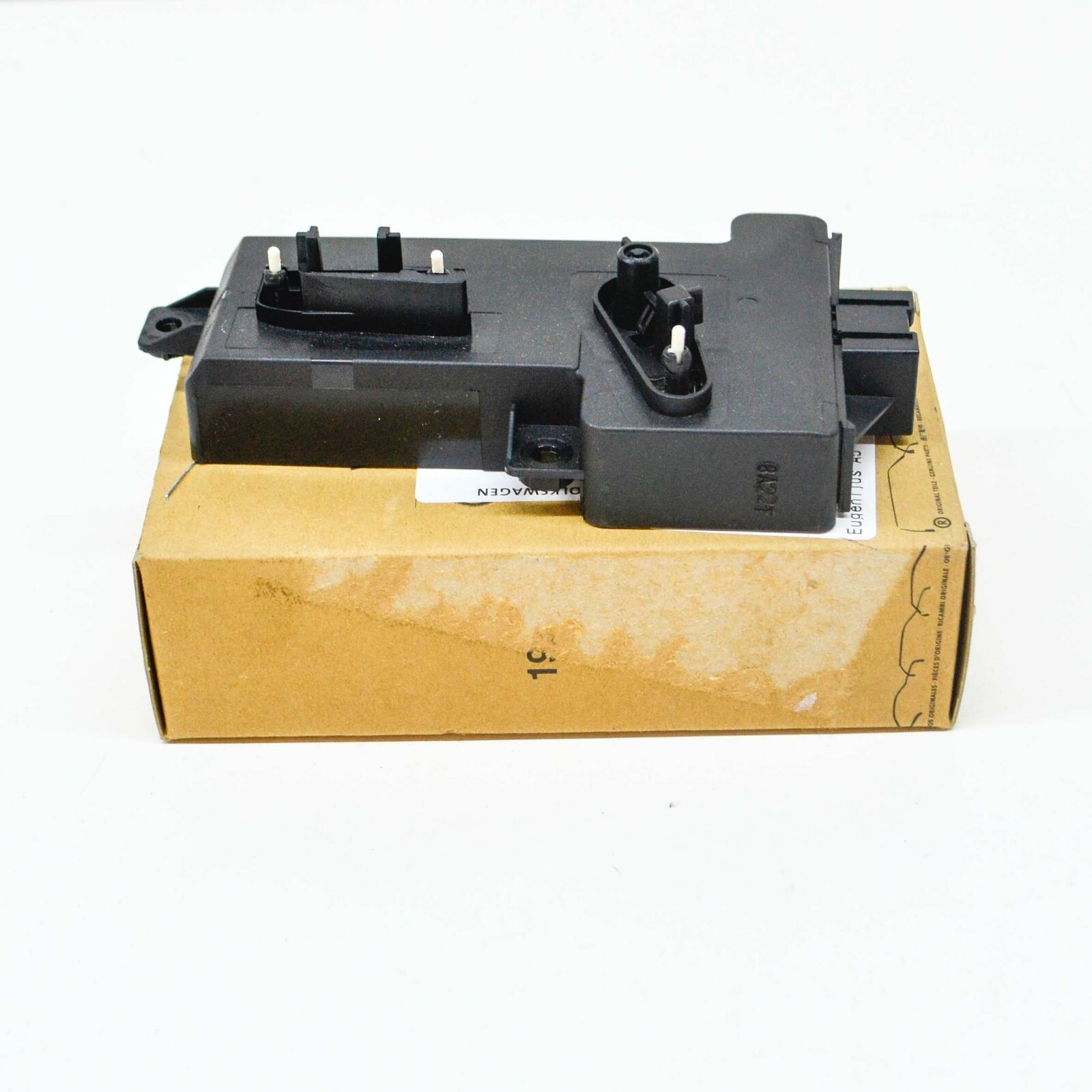 NEW AUDI A5 CABRIO 8W6 FRONT RIGHT SEAT POWER CONTROL SWITCH 8W0959748B 2 NEW AUDI A5 CABRIO 8W6 FRONT RIGHT SEAT POWER CONTROL SWITCH 8W0959748B - Image 2