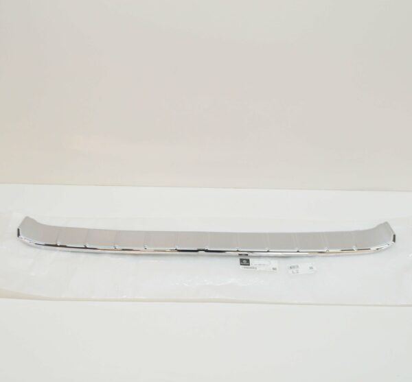 NEW MB R-CLASS W251 AMG REAR BUMPER LOADING PLATE CHROME A2518800011 - Image 2