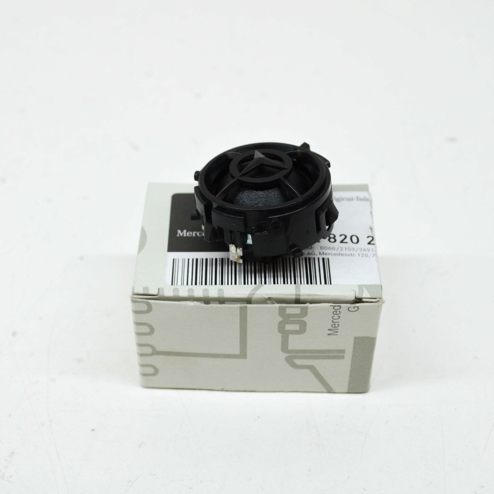 NEW MERCEDES-BENZ C-CLASS W205 FRONT DOOR SPEAKER TWEETER A2228202200 ORIGINAL 2 NEW MERCEDES-BENZ C-CLASS W205 FRONT DOOR SPEAKER TWEETER A2228202200 ORIGINAL - Image 2