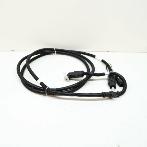 NEW VW ARTEON 3H7 REDUCING AGENT INJECTOR SUPPLY LINE 3Q0131984AC ORIGINAL - Image 2