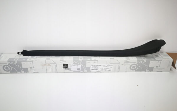 NEW MB GLB X247 FRONT WINDSHIELD RIGHT WATER DEFLECTOR TRIM A2476904800 ORIGINAL - Image 2