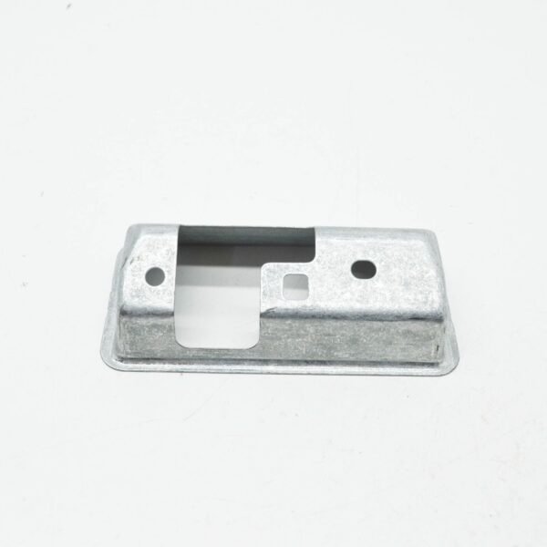 NEW VOLKSWAGEN CADDY ALLTRACK 2K REAR TAILGATE HANDLE BRACKET 1T0827229A - Image 2