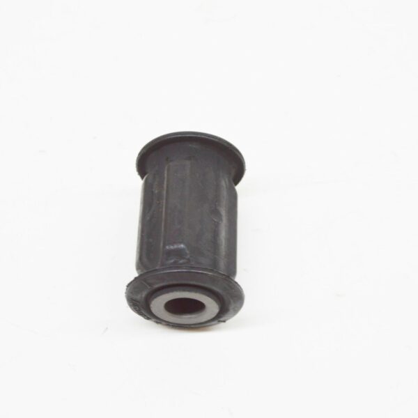 NEW VOLKSWAGEN TOUAREG 7P STEERING RACK RUBBER BUSH 2H0422405 ORIGINAL - Image 2