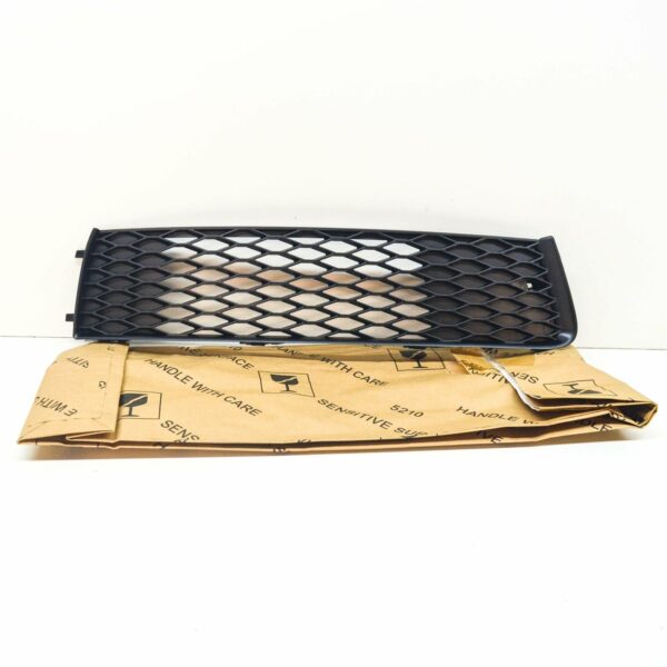NEW AUDI Q7 4L FRONT BUMPER RIGHT LOWER GRILLE 4L0807698B01C S-LINE 2012 - Image 2