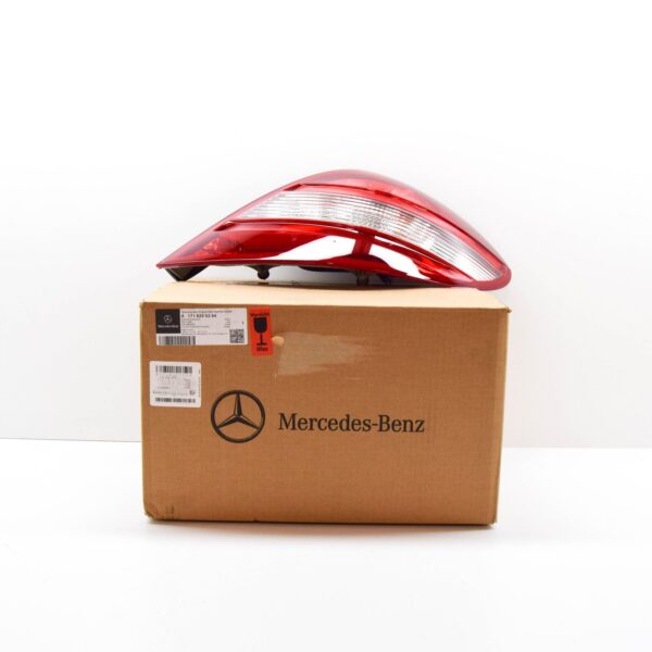 NEW MERCEDES-BENZ SLK R171 REAR RIGHT TAIL LAMP A1718200264 ORIGINAL - Image 2