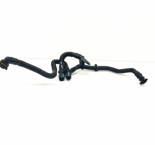 NEW AUDI A4 B8 CYLINDER HEAD BREATHER HOSE 06E103217AA - Image 2