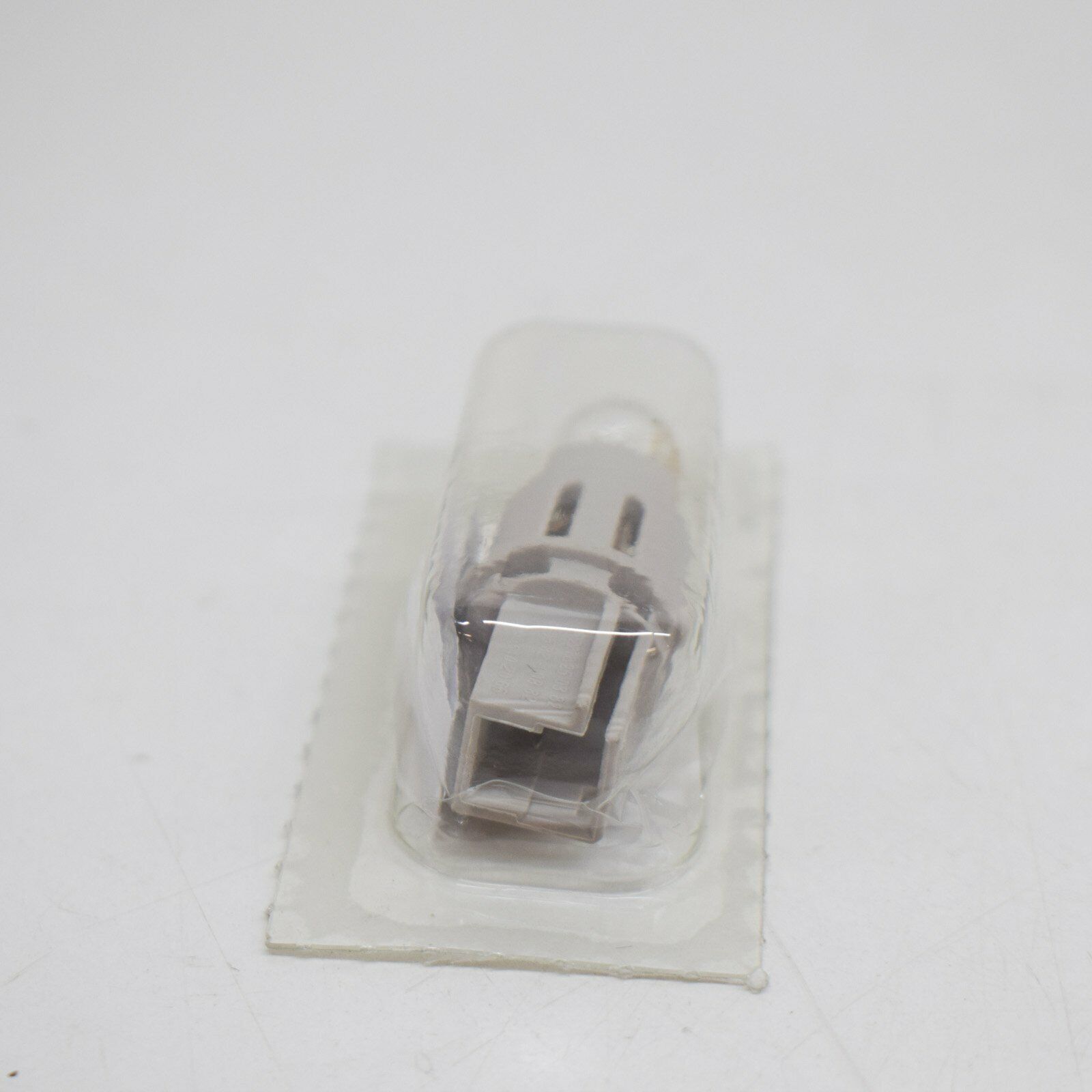 NEW MERCEDES-BENZ CLA C117 LAMP HOLDER A2218250382 ORIGINAL 2 NEW MERCEDES-BENZ CLA C117 LAMP HOLDER A2218250382 ORIGINAL - Image 2