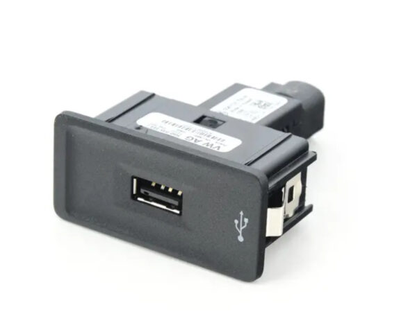 NEW VOLKSWAGEN GOLF 5G MK7 ADDITIONAL MUSIC PLAYER CONNECTOR 5G0035222J ORIGINAL - Image 2