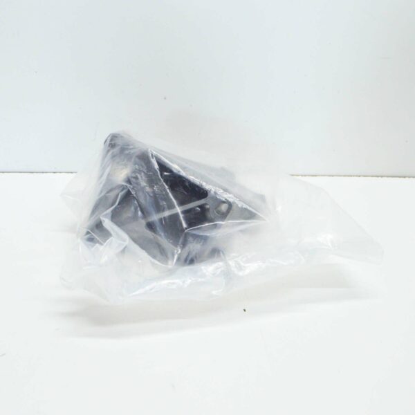 NEW MERCEDES-BENZ C W204 ENGINE BRACKET SUPPORT RIGHT SIDE A2722234604 ORIGINAL - Image 2