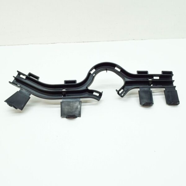 NEW BMW M5 F90 CABLE GUIDE 61139325416 9325416 ORIGINAL - Image 2