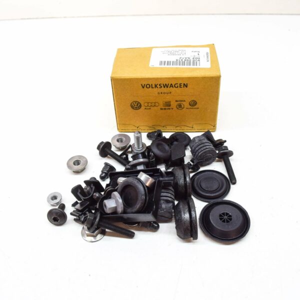 NEW AUDI A3 CABRIO 8V FRONT BONNET HOOD PANEL HARDWARE KIT 8V0098615 - Image 2