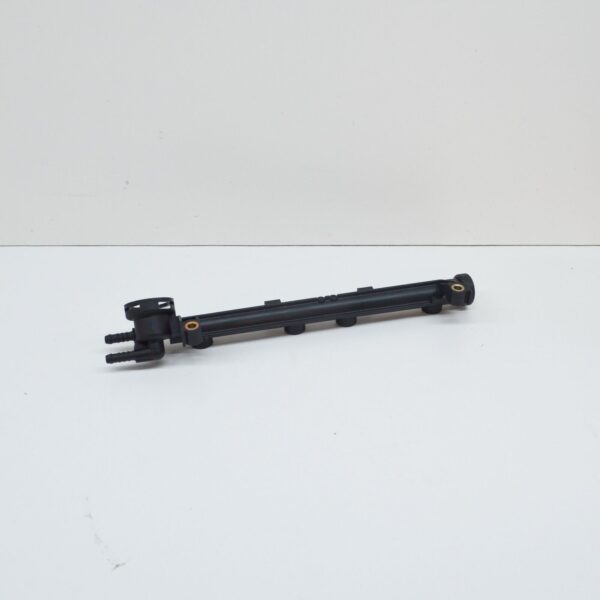 NEW VOLKSWAGEN BEETLE 9C FUEL RAIL 06A133317R - Image 2