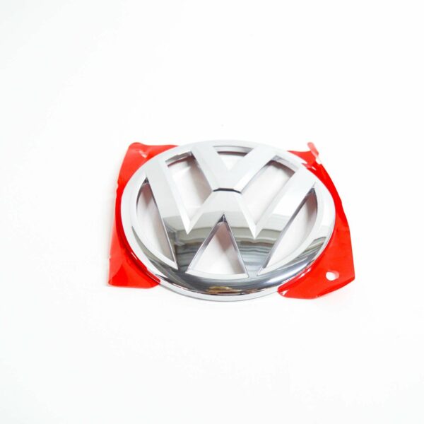 NEW VOLKSWAGEN BEETLE A5 BONNET EMBLEM BADGE 5C5853600A - Image 2