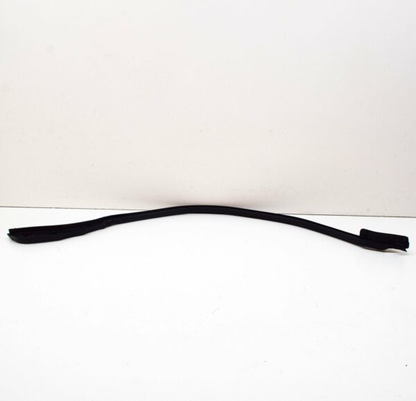 NEW AUDI Q7 4M REAR RIGHT DOOR OUTER SEAL 4M0839718D - Image 2
