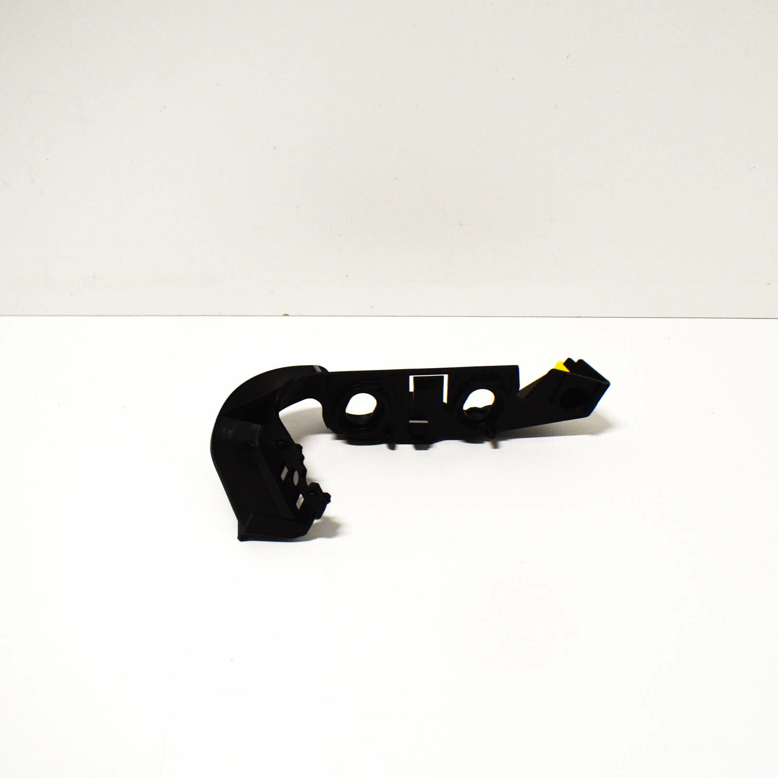 NEW AUDI A5 8W6 FRONT RIGHT UPPER BUMPER GUIDE 8W6807284 ORIGINAL 2 NEW AUDI A5 8W6 FRONT RIGHT UPPER BUMPER GUIDE 8W6807284 ORIGINAL - Image 2