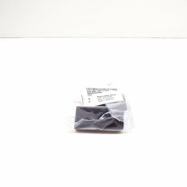 NEW VW BEETLE A5 FRONT LEFT OUTER SEAT TRACK COVER 8E0881347E9B9 ORIGINAL - Image 2