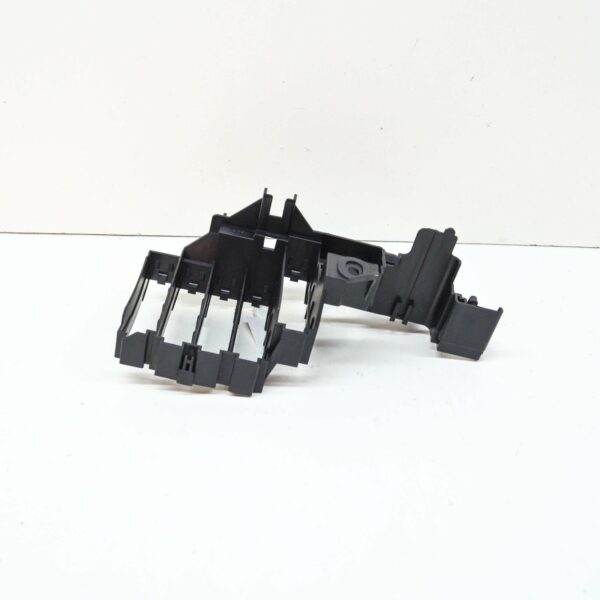 NEW AUDI A4 B8 ALLROAD RIGHT REAR FUSE HOLDER 8K0971845A ORIGINAL - Image 2