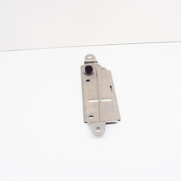 NEW MB S W222 REMOTE TRUNK CLOSING CONTROL UNIT BRACKET A2225452000 ORIGINAL - Image 2
