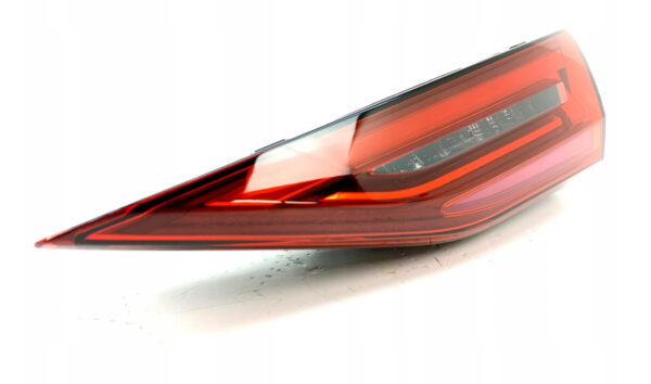 NEW AUDI A3 8Y REAR RIGHT SIDE INNER LED TAILLIGHT 8Y0945308 ORIGINAL - Image 2