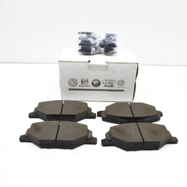 NEW VOLKSWAGEN POLO 6R FRONT BRAKE PADS SET 6RU698151B ORIGINAL - Image 2