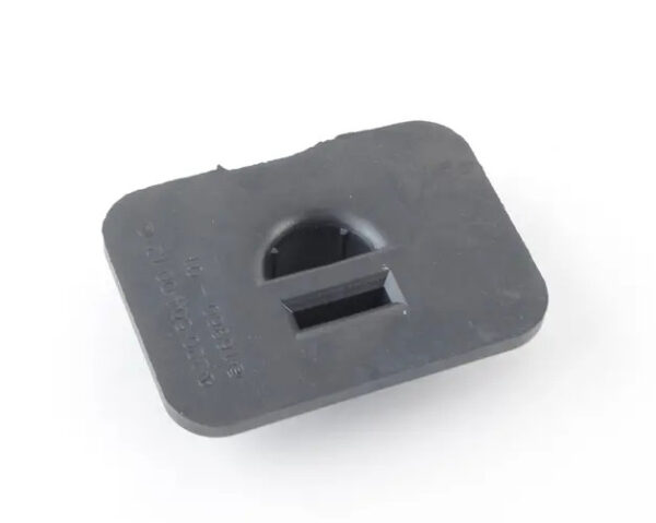 NEW MERCEDES-BENZ S W220 RADIATOT BOTTOM RUBBER BUSHING A2205040012 ORIGINAL - Image 2