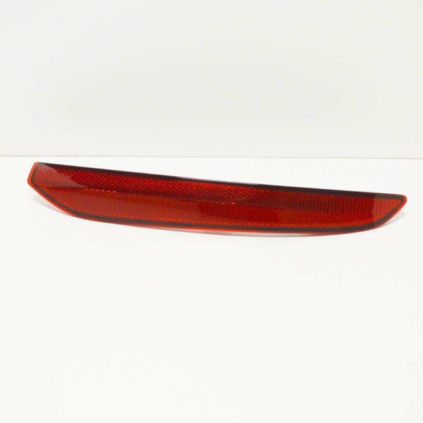 NEW VOLKSWAGEN GOLF PLUS REAR BUMPER RIGHT SIDE REFLECTOR 5M0945106C - Image 2