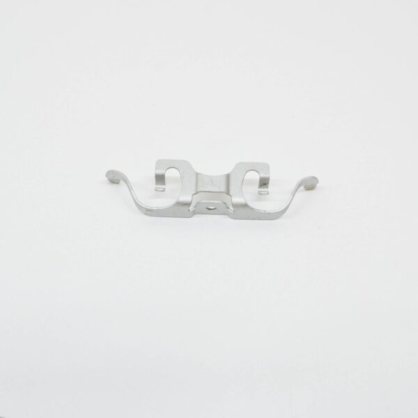 NEW MERCEDES-BENZ C W205 REAR BRAKE PAD SPRING CLIP A0009937807 ORIGINAL - Image 2