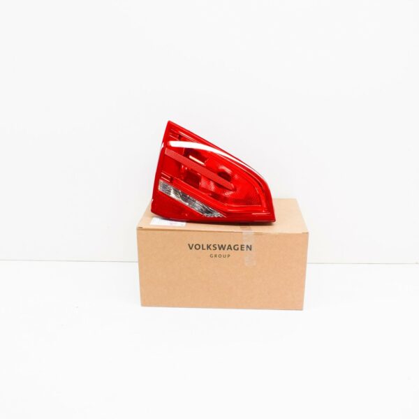 NEW AUDI A3 CONVERTIBLE 8P7 LEFT SIDE INNER TAILLIGHT 8P7945093 - Image 2