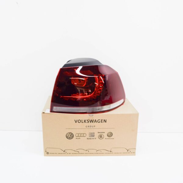 NEW VOLKSWAGEN GOLF MK6 REAR RIGHT TAILLIGHT TINTED 5K0945096Q ORIGINAL - Image 2