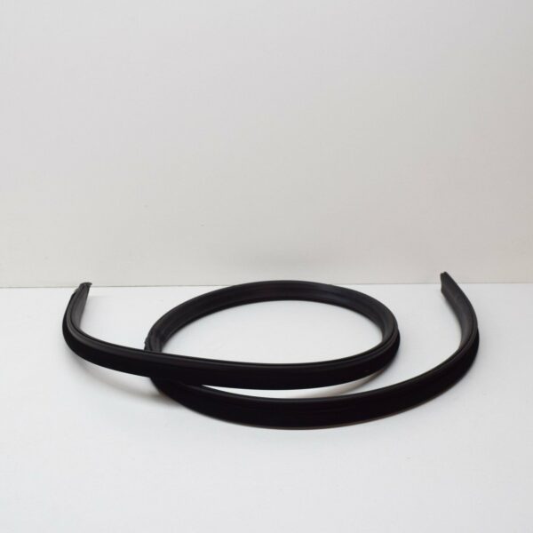 NEW MB E-CLASS W124 COUPE ROOF RAIL WEATHERSTRIP LEFT SEAL A1247200154 - Image 2