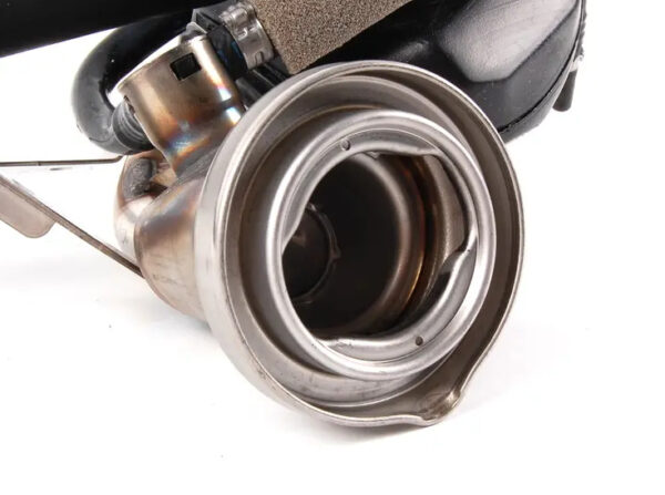 NEW MERCEDES-BENZ C W203 FUEL FILLER NECK ASSEMBLY A2034701920 - Image 2