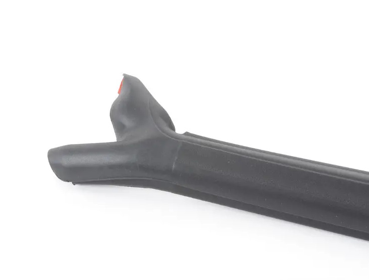 NEW AUDI A5 SPORTBACK 8T FRONT RIGHT INNER DOOR SEAL RUBBER 8T0845354E ORIGINAL 2 NEW AUDI A5 SPORTBACK 8T FRONT RIGHT INNER DOOR SEAL RUBBER 8T0845354E ORIGINAL - Image 2