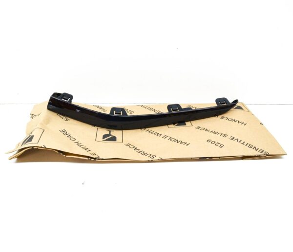 NEW VOLKSWAGEN GOLF MK7 FRONT BUMPER RIGHT SPOILER 5G0805904D041 - Image 2