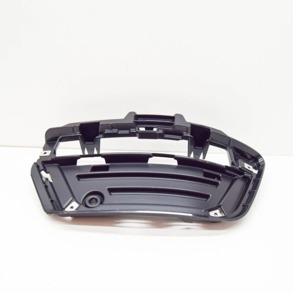 NEW MB C W204 AMG FRONT BUMPER LEFT OUTER GRILLE BRACKET A2048850824 ORIGINAL - Image 2