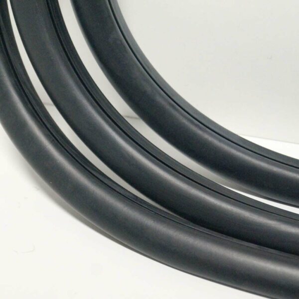 NEW MERCEDES-BENZ G-CLASS FRONT WINDSHIELD SCREEN SEAL A4636710220 ORIGINAL - Image 2