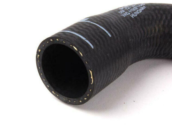 NEW AUDI A4 B7 ENGINE COOLANT HOSE 06F121057D ORIGINAL - Image 2
