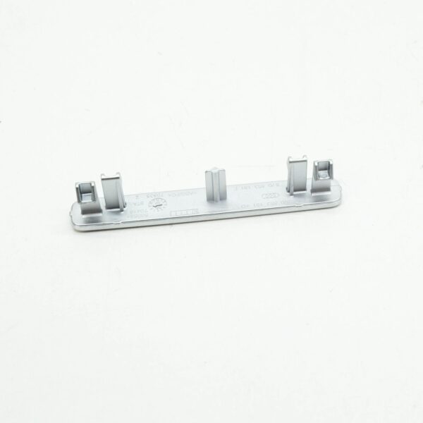 NEW AUDI A3 8V INTERIOR GLOVE BOX AUDI RINGE BADGE TRIM 8V0853191F3Q7 ORIGINAL - Image 2