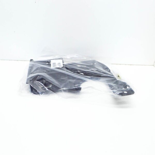 NEW AUDI A3 8V UNDERBODY FRONT RIGHT FLOOR PAN SPLASH SHIELD 8V0825272 ORIGINAL - Image 2