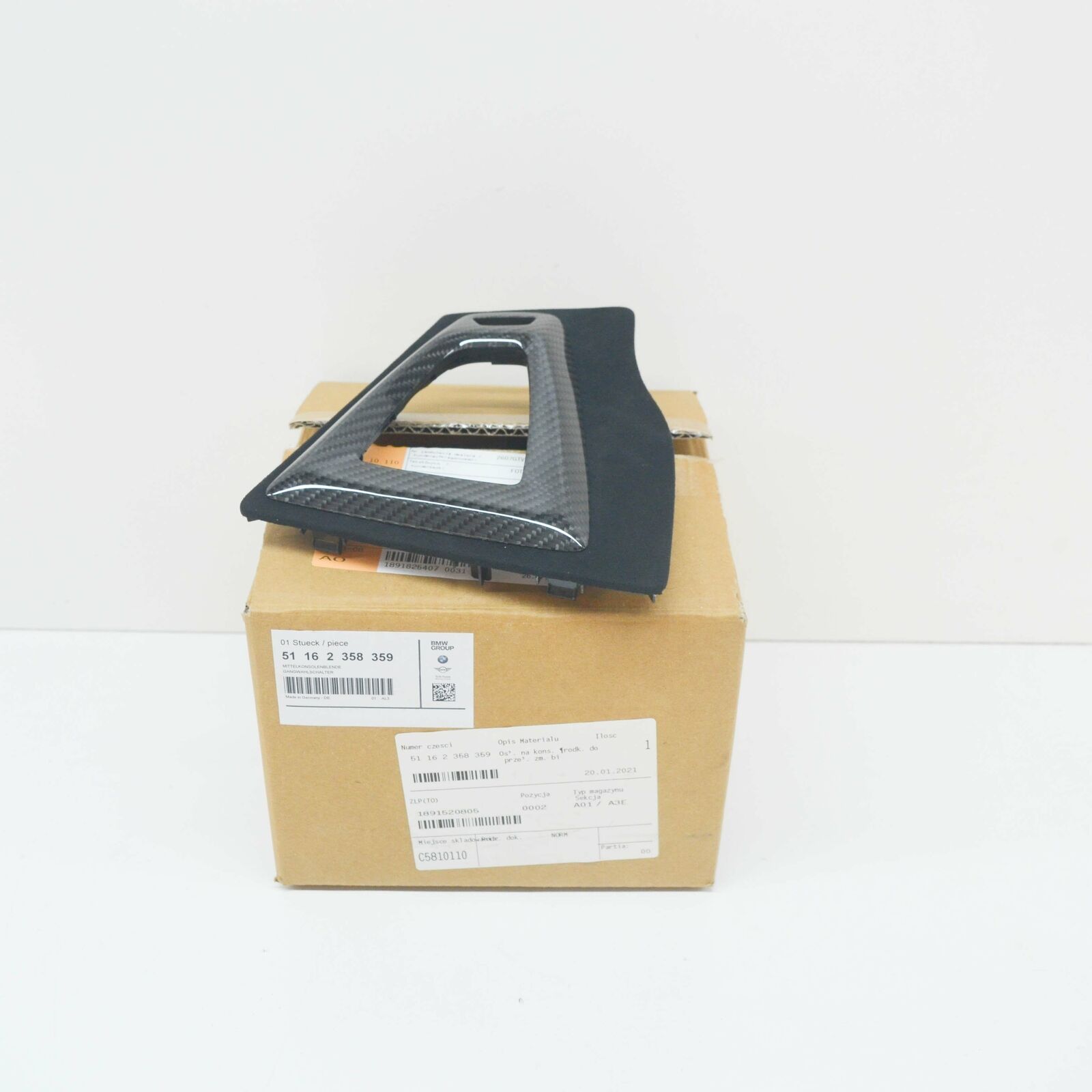 NEW BMW 3 F80 M3 GEAR SELECTOR SURROUND COVER CARBON RHD 51162358359 2 NEW BMW 3 F80 M3 GEAR SELECTOR SURROUND COVER CARBON RHD 51162358359 - Image 2