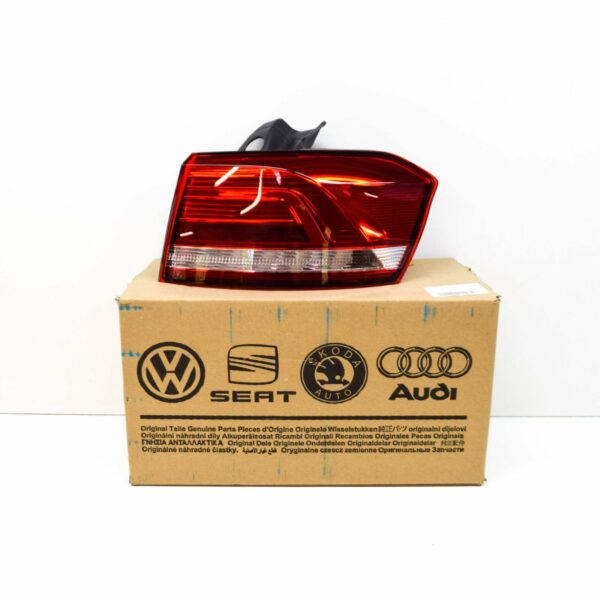 NEW VOLKSWAGEN PASSAT B8 REAR RIGHT TAILLIGHT LAMP 3G9945096D ORIGINAL - Image 2