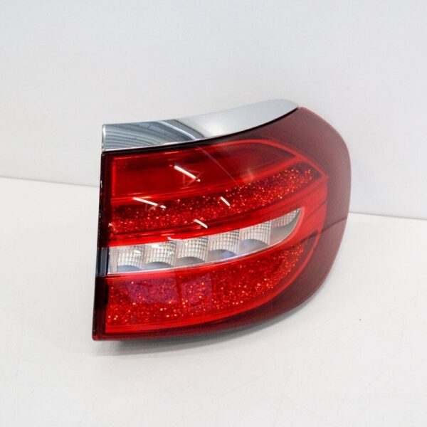 NEW MB E-CLASS T-MODEL S213 REAR RIGHT TAILLIGHT A2139068800 2018 ORIGINAL - Image 2