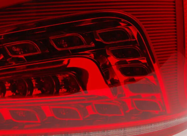 NEW AUDI Q5 8R REAR LEFT UPPER TAILLIGHT 8R0945093B ORIGINAL - Image 2