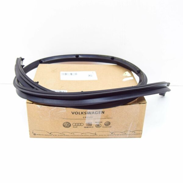 NEW VOLKSWAGEN GOLF MK5 REAR LEFT OUTER DOOR SEAL 5K6839699B - Image 2