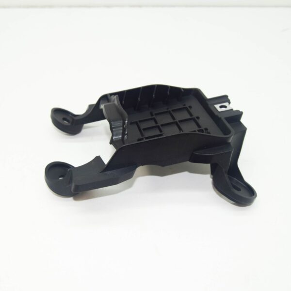 NEW VOLKSWAGEN MULTIVAN T7 LANE CHARGE ASSIST LEFT BRACKET 7LA937147 ORIGINAL - Image 2