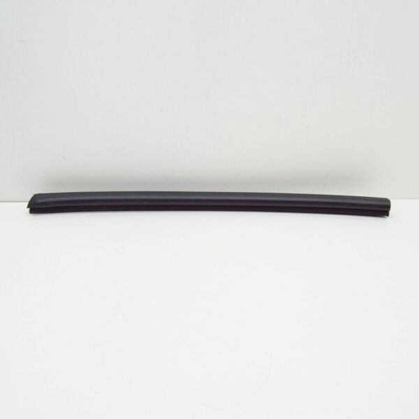 NEW SKODA YETI 5L REAR LEFT WHEEL ARCH DOOR SEAL 5L0839761C ORIGINAL - Image 2
