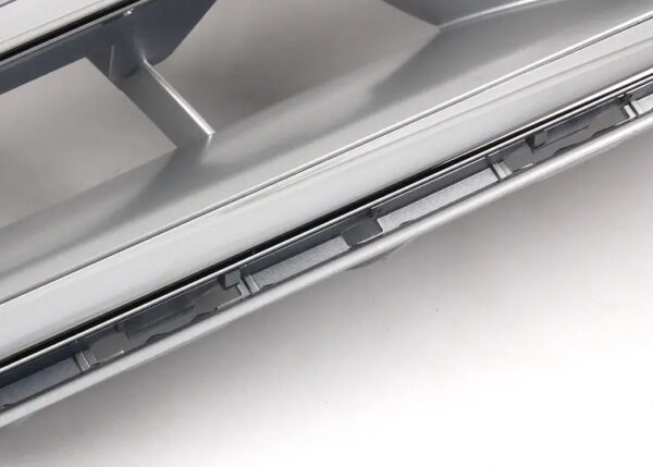 NEW MERCEDES-BENZ B W245 FRONT RADIATOR GRILLE TRIM A1698802183 ORIGINAL - Image 2