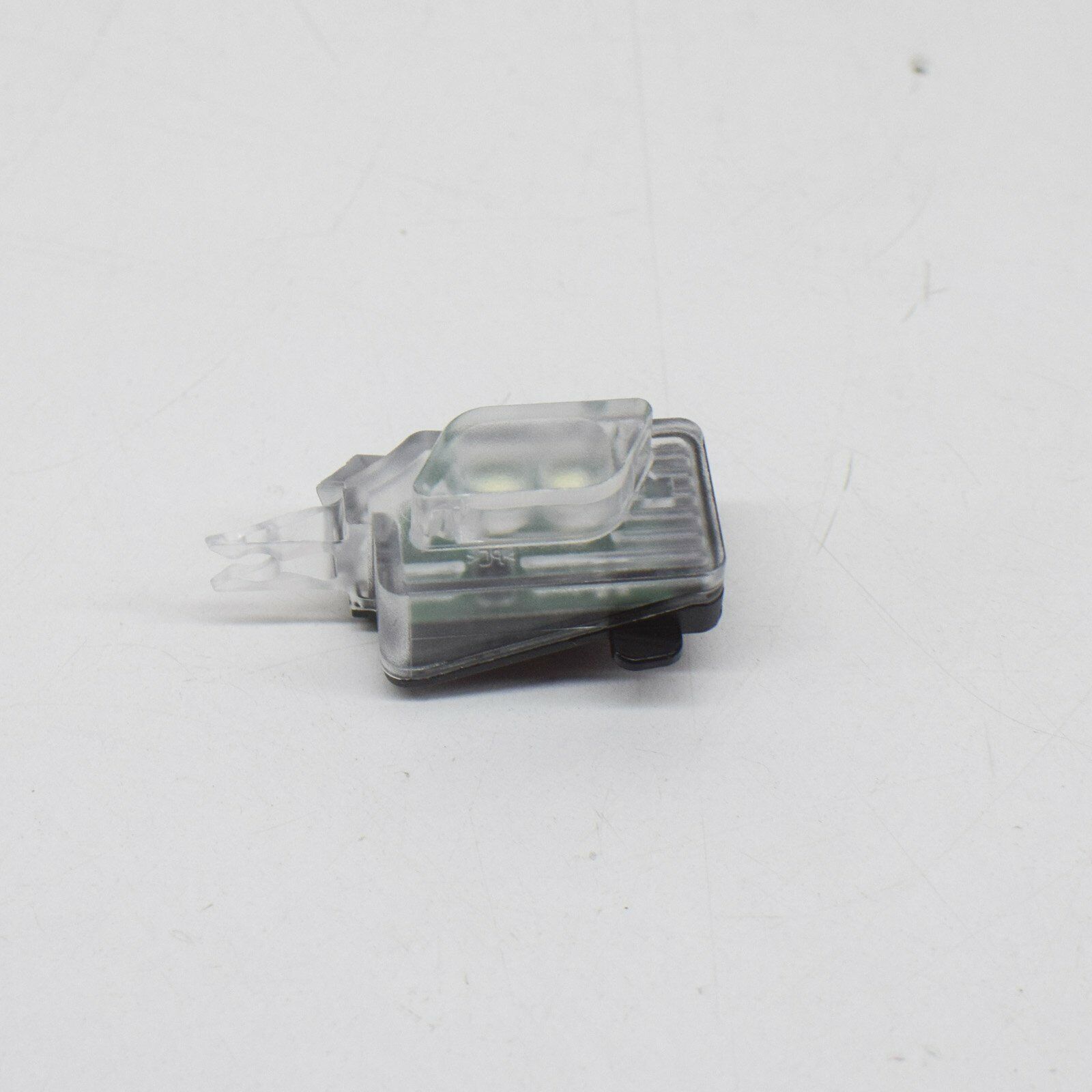 NEW AUDI A4 B9 FRONT RIGHT DOOR COURTESY LIGHT 8W0947134 2 NEW AUDI A4 B9 FRONT RIGHT DOOR COURTESY LIGHT 8W0947134 - Image 2